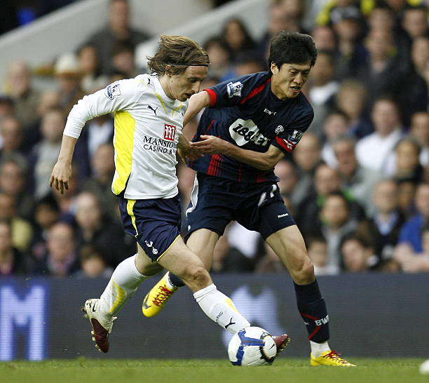 宽敞平整的 宽敞平整的